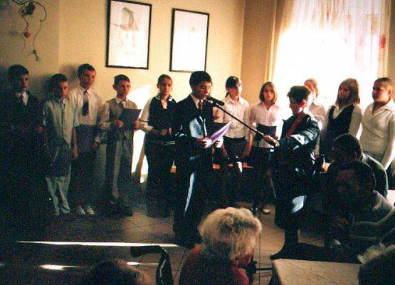 Występ poświęcony II wojnie światowej przygotowała młodzież z Garczegorza grafika