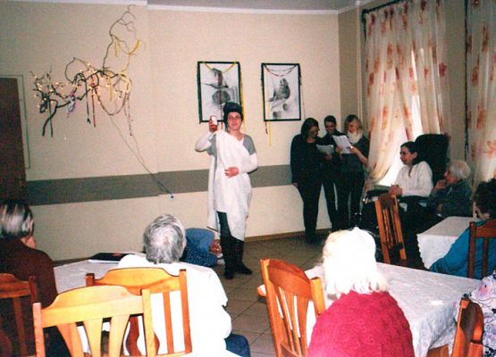 Młodzież z Zespołu Szkół Gospodarki Żywnościowej i Agrobiznesu przybyli z bajkami grafika