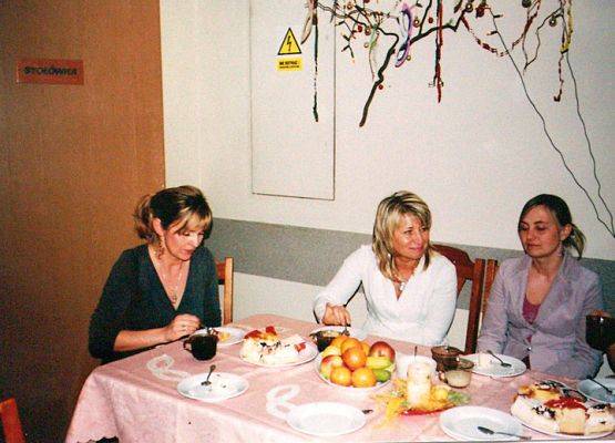 Młodzież z Zespołu Szkół Gospodarki Żywnościowej i Agrobiznesu przybyli z bajkami grafika